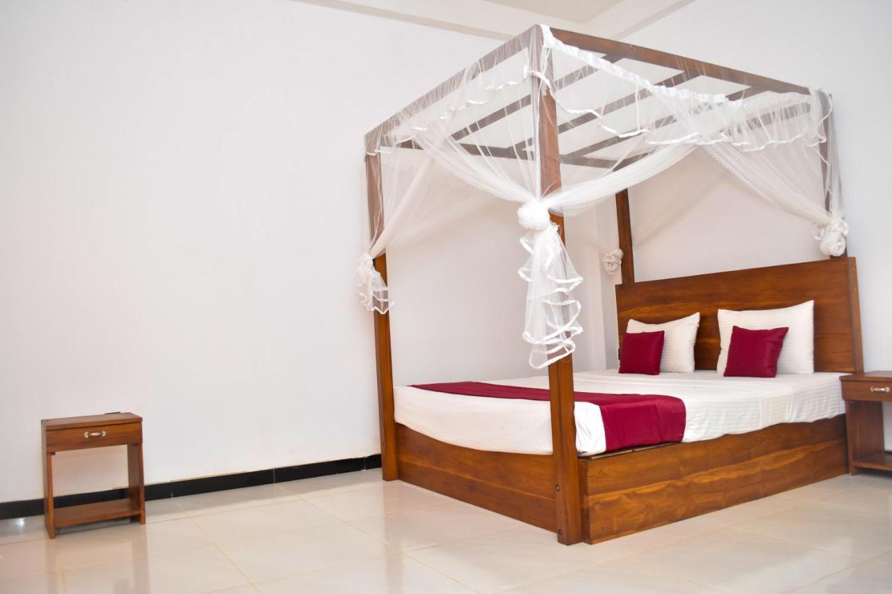 Pivisuma Lodge Дамбула Екстериор снимка