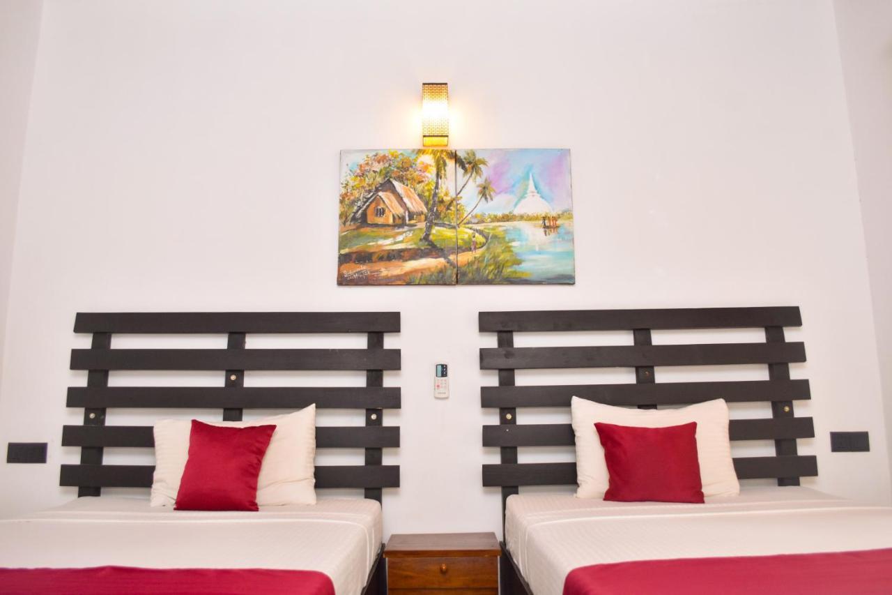 Pivisuma Lodge Дамбула Екстериор снимка