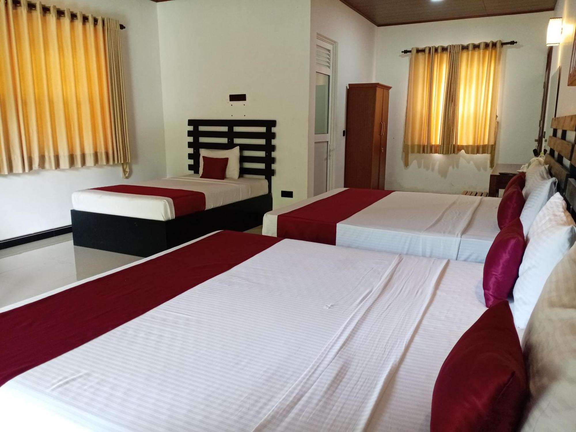 Pivisuma Lodge Дамбула Екстериор снимка