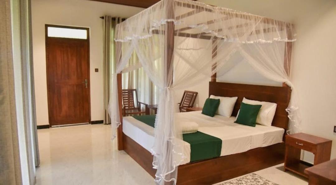 Pivisuma Lodge Дамбула Екстериор снимка