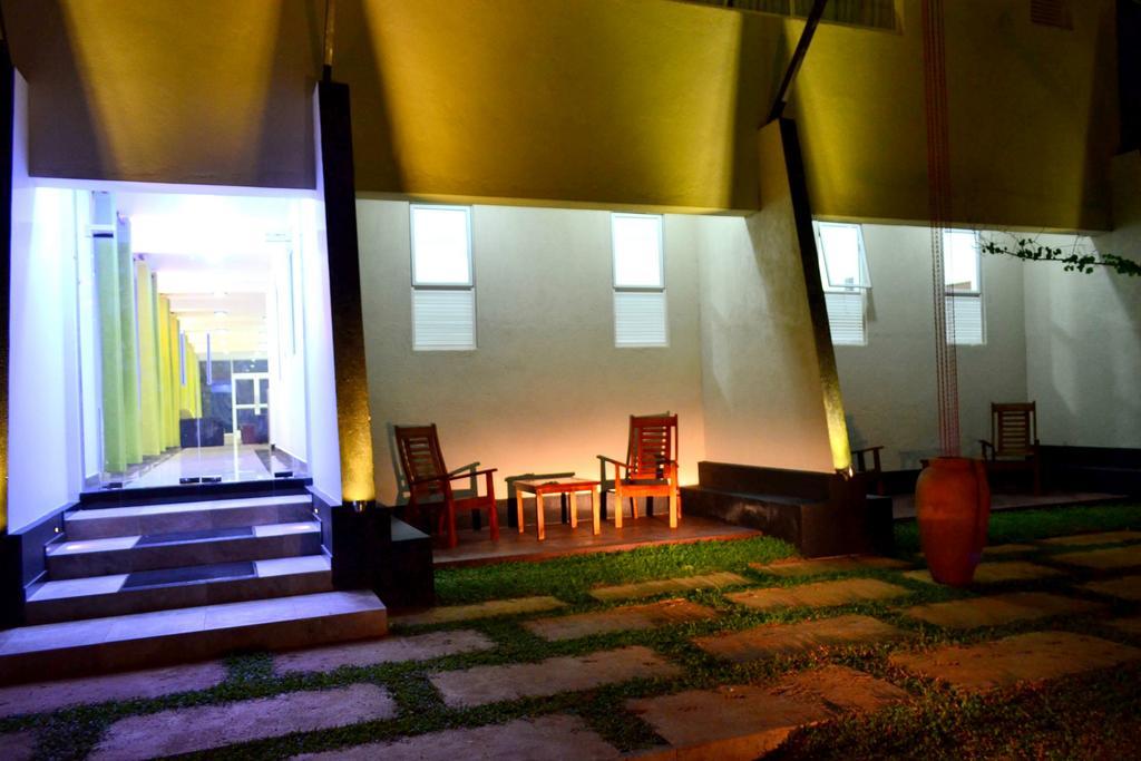 Pivisuma Lodge Дамбула Екстериор снимка