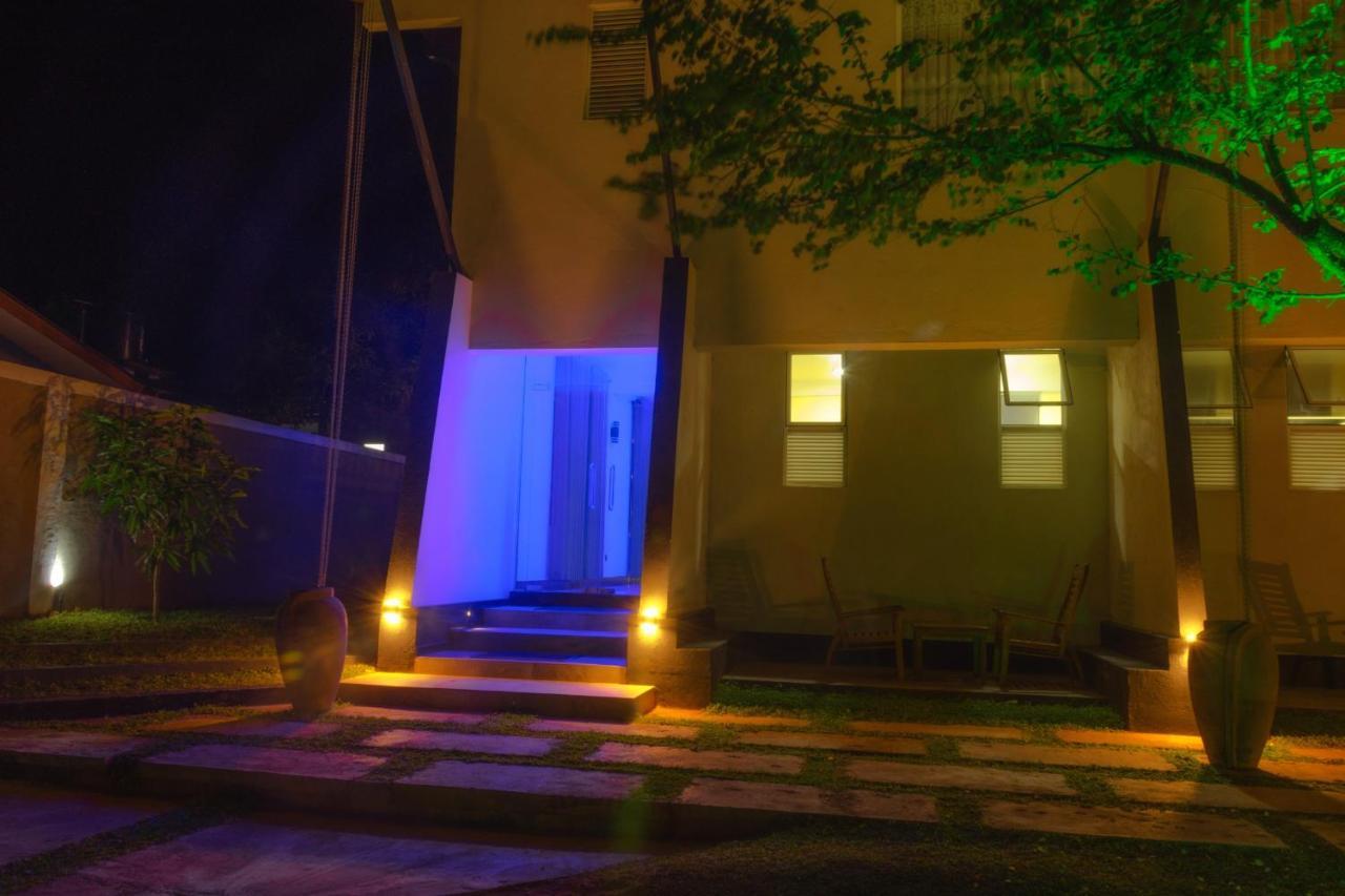 Pivisuma Lodge Дамбула Екстериор снимка